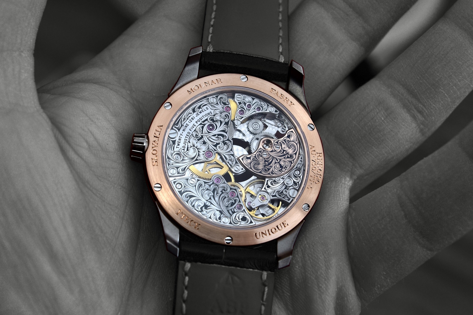 Molnar Fabry Classic Tech Art Buckle — задняя сторона, корпус