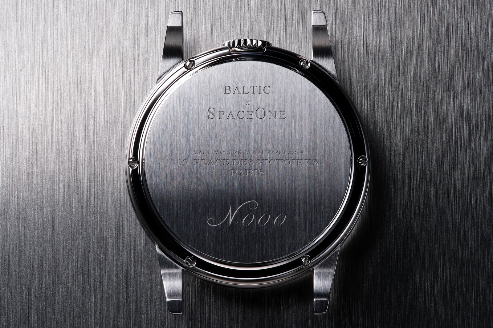 Baltic Space One Seconde Majeure — задняя сторона, корпус