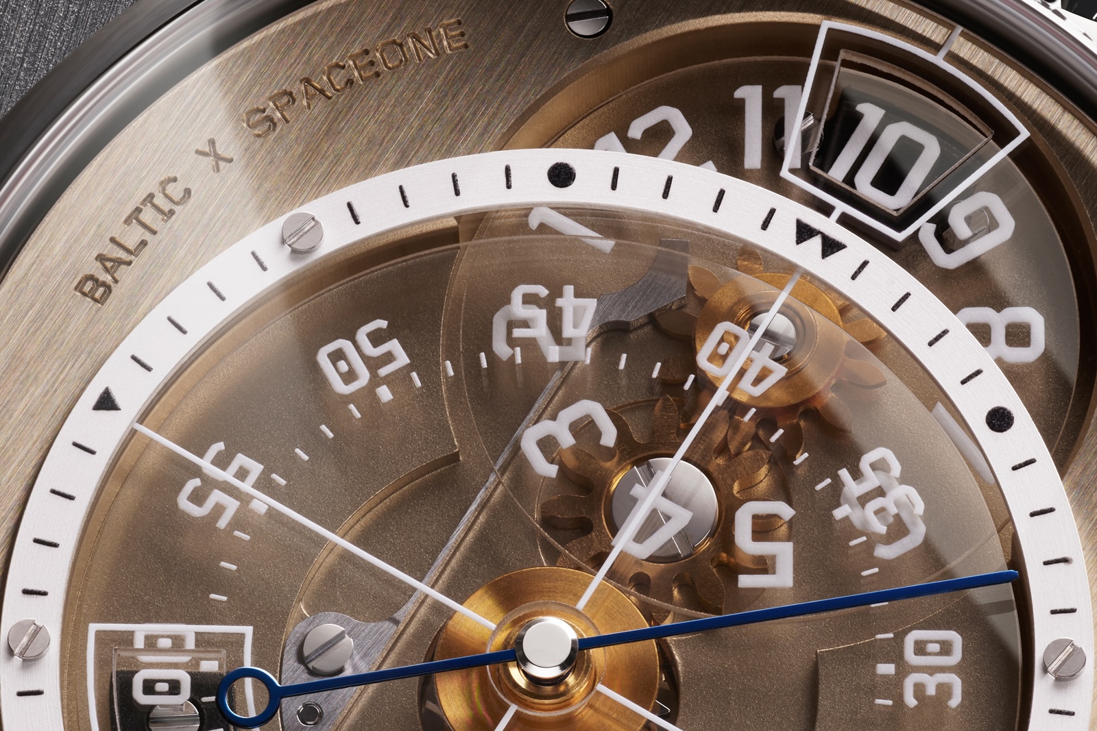 Baltic Space One Seconde Majeure Brushed — детали, циферблат