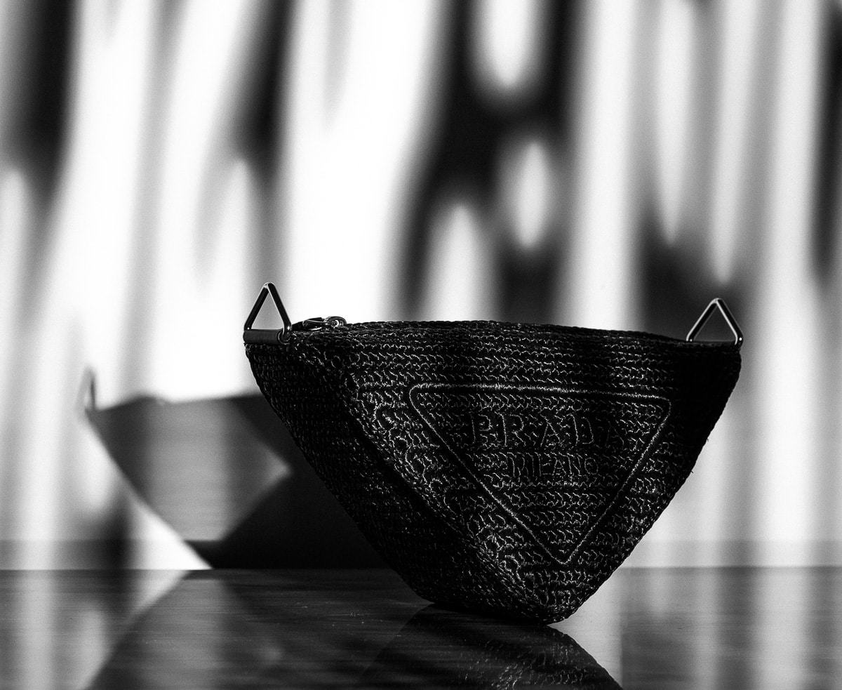 Очарование сумки Prada Triangle Bag