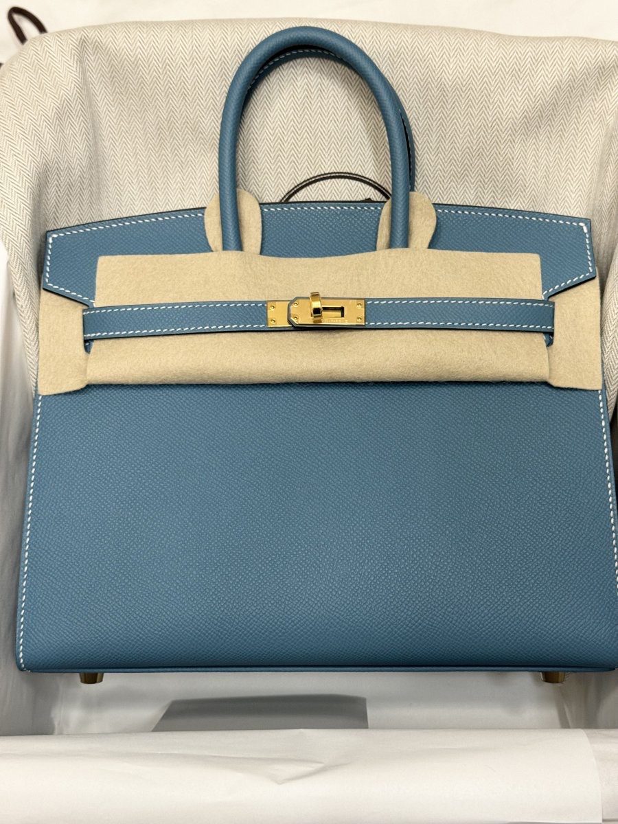 Сумка Birkin 25 Sellier цвета Bleu Jean с GHW. Фото