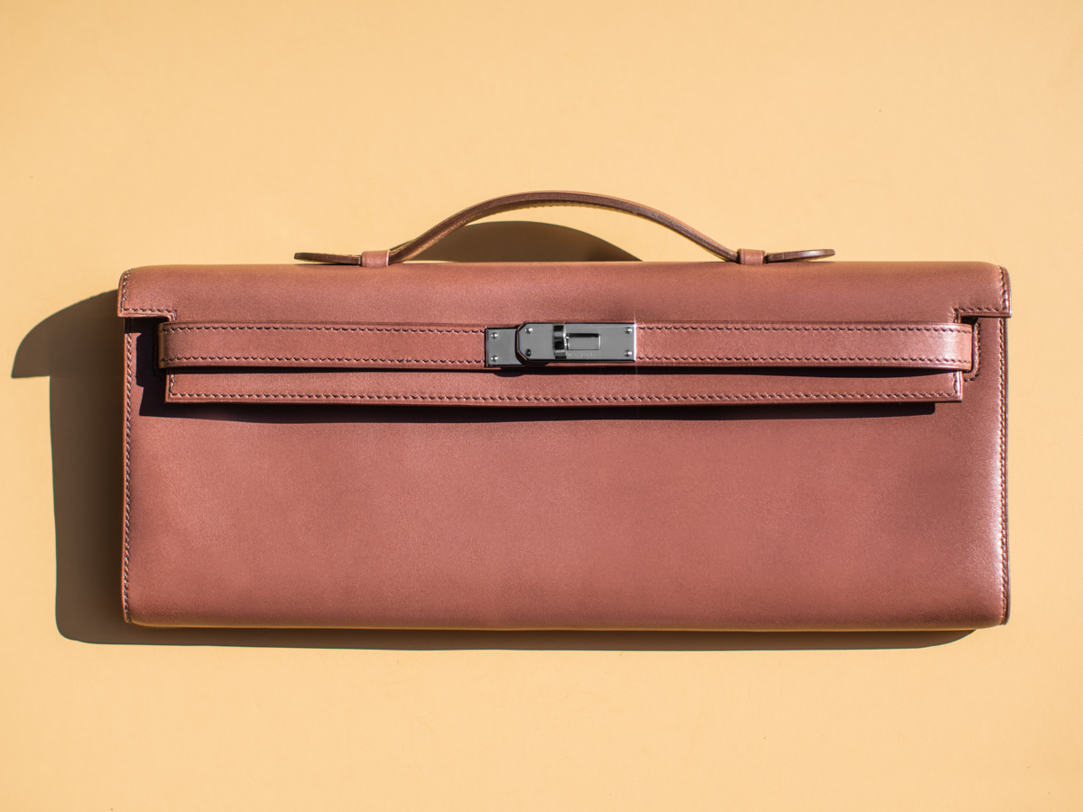 Обзор сумки Hermes Kelly Cut — вид спереди