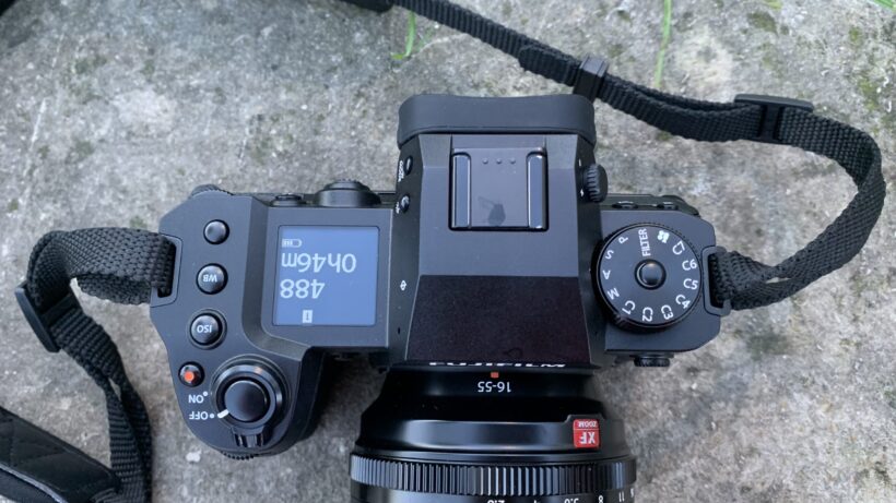 Верхняя часть камеры Fujifilm X-H2S