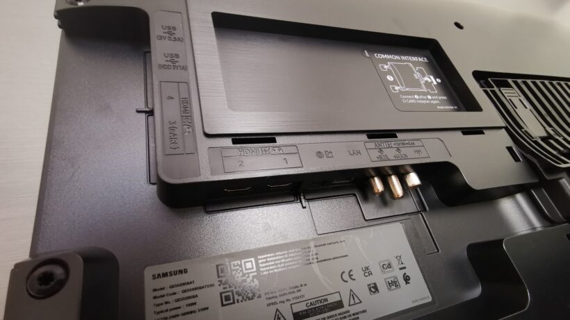 Разъемы на задней панели Samsung S95B