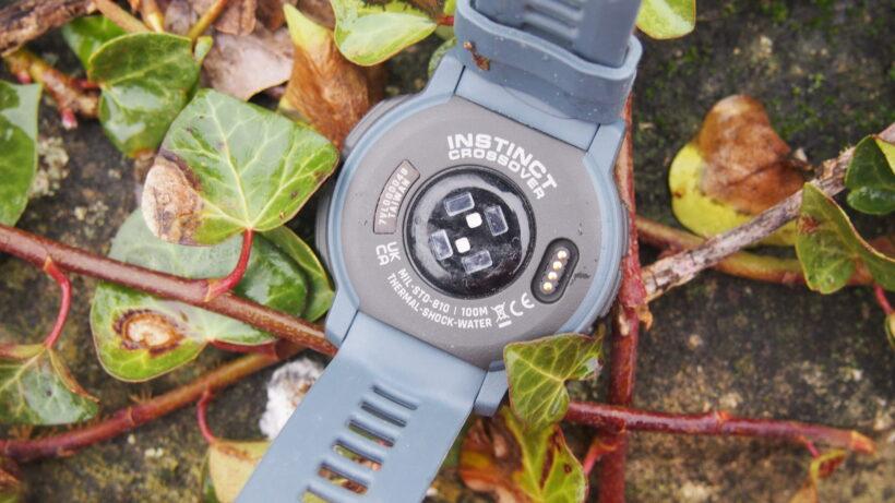 Garmin Instinct Crossover — назад