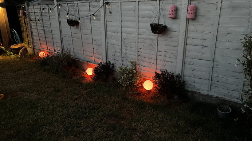 Innr Outdoor Smart Globe Lights, красные