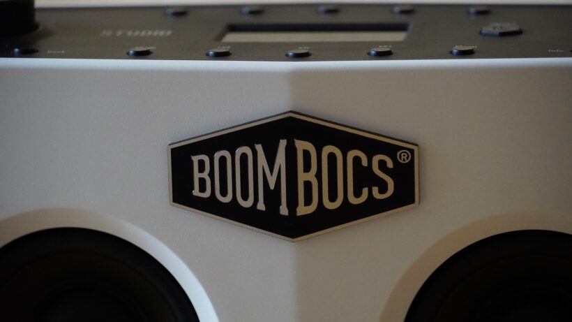 Разработка логотипа для BoomBocs Studio