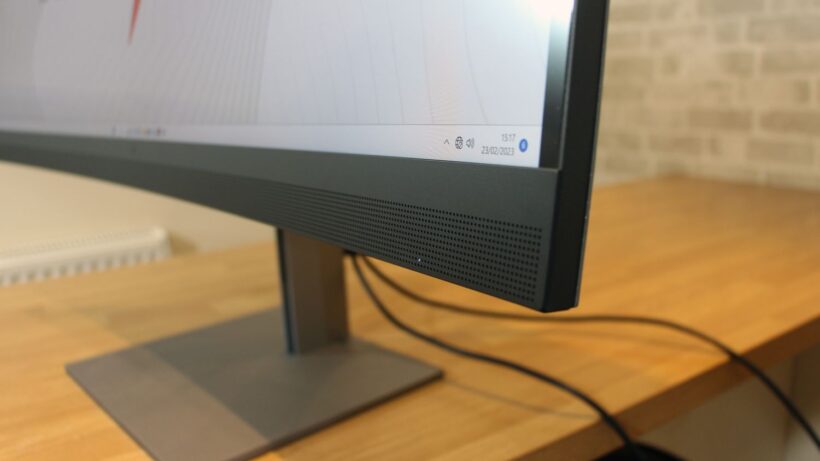 Решетка динамика HP Z40c G3 на нижней рамке
