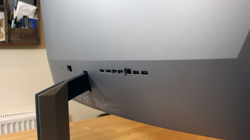 Порты на задней панели HP Z40c G3