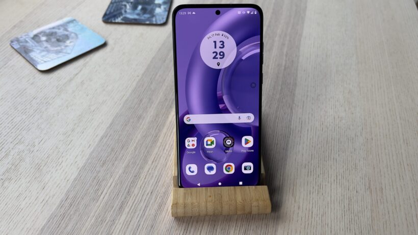 Обзор Motorola Edge 30 Neo — фото 3