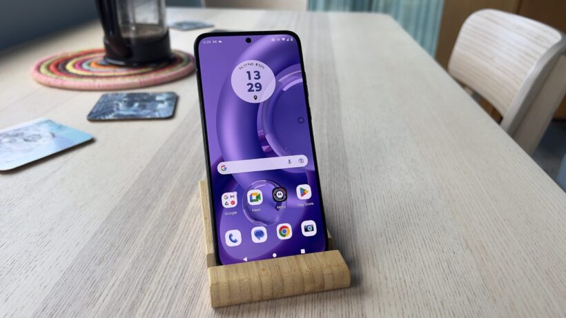 Обзор Motorola Edge 30 Neo — фото 8