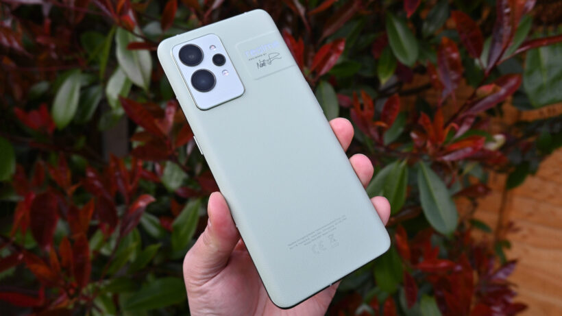 Задняя панель GT 2 Pro зелёного цвета