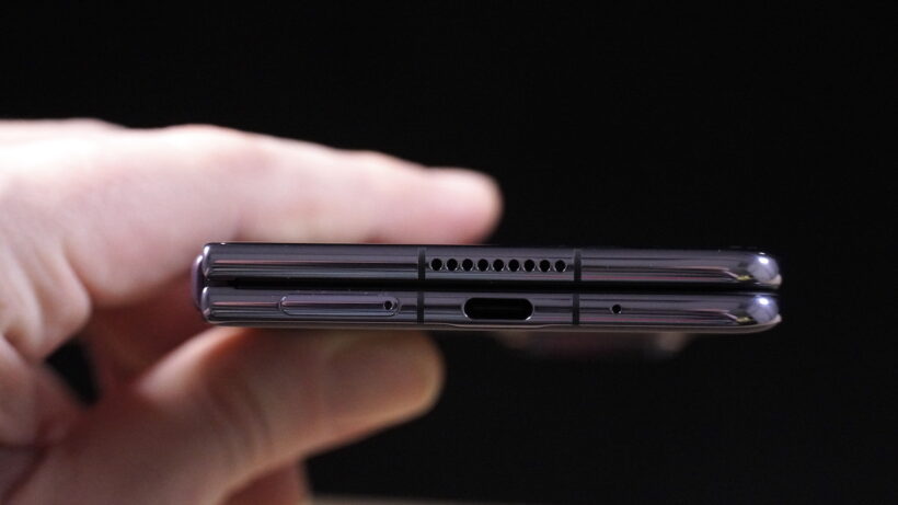 Порт USB-C в Honor Magic V2