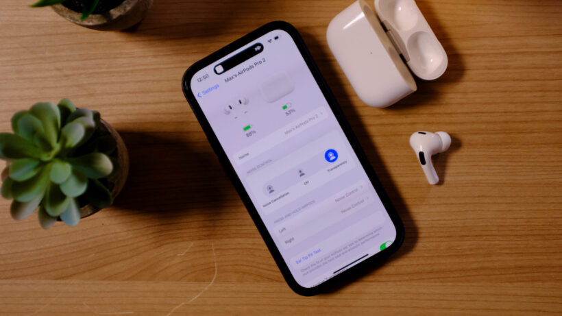 Некоторые настройки AirPods можно изменить прямо на телефоне