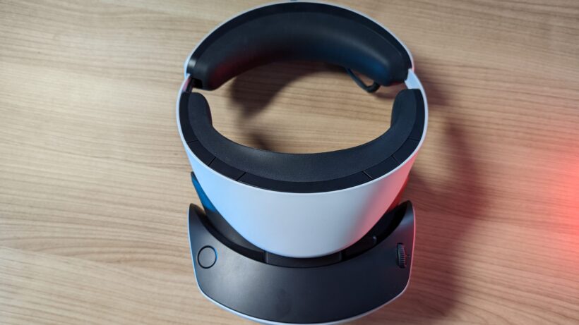 Вид сверху на PlayStation VR 2 — фото 2