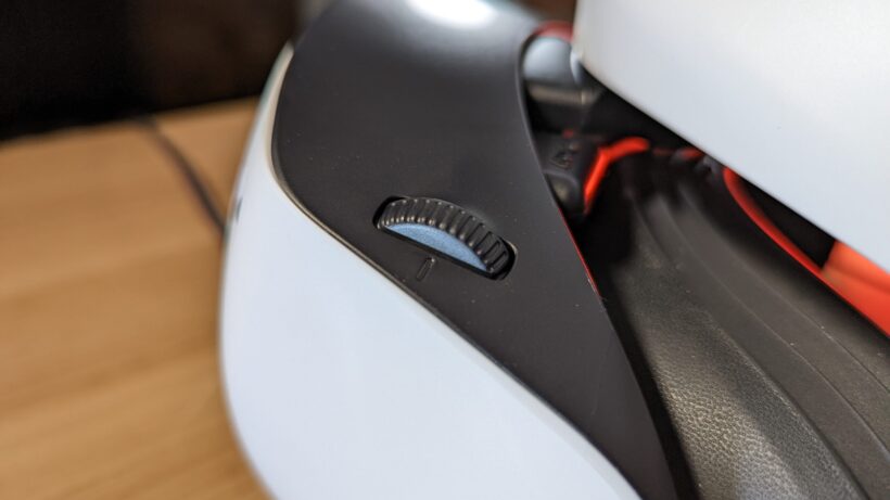 Это колесико прокрутки увеличивает расстояние между линзами в PlayStation VR 2