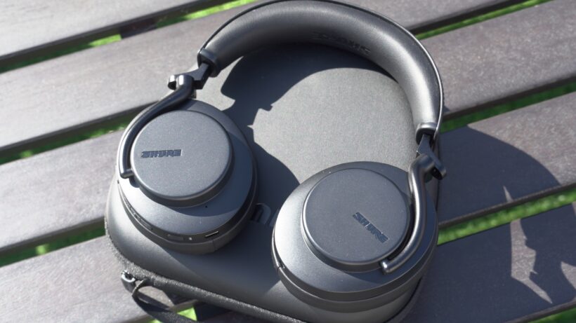 Shure Aonic 50 Gen 2 в чехле