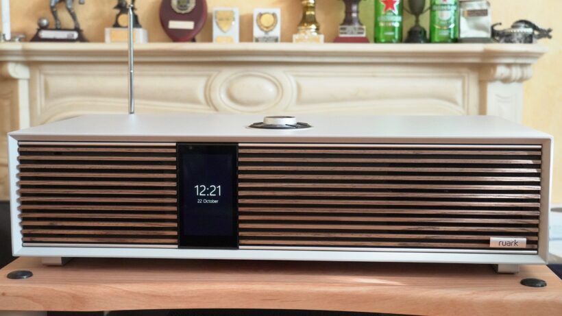 Ruark R410 — вид спереди