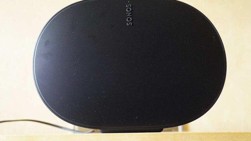 Sonos Era 300, вид спереди