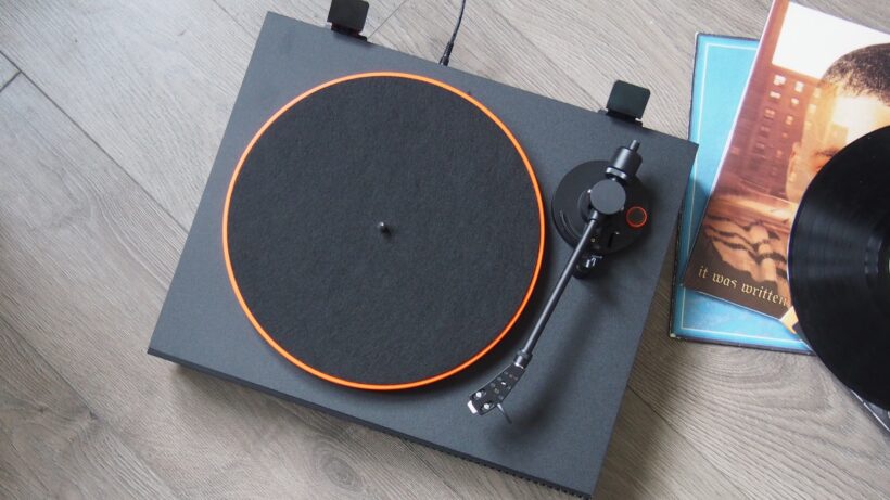 JBL BT Spinner: вид сверху