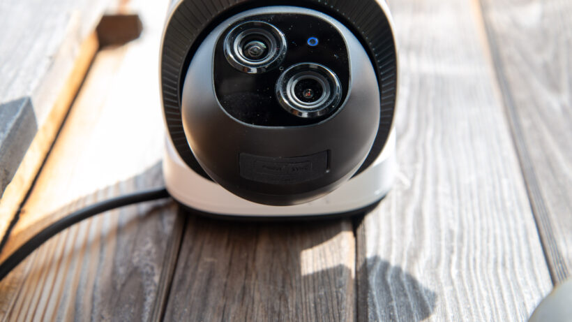 Камера Eufy Floodlight Camera E340 с слотом для SD-карты