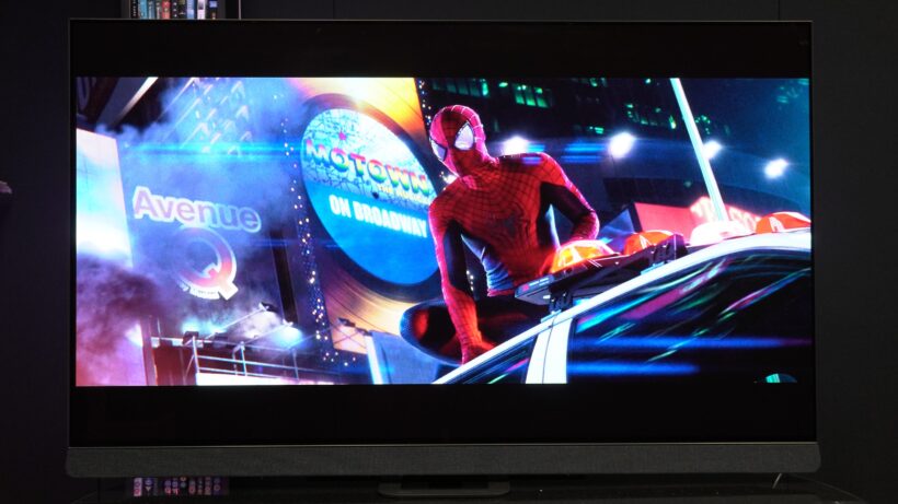 Philips 55OLED908: масштабирование изображения в фильме «Новый Человек-паук 2»