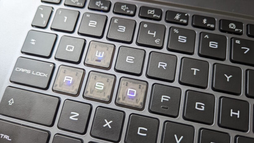 MSI Vector 17 HX (2024) — клавиши WASD