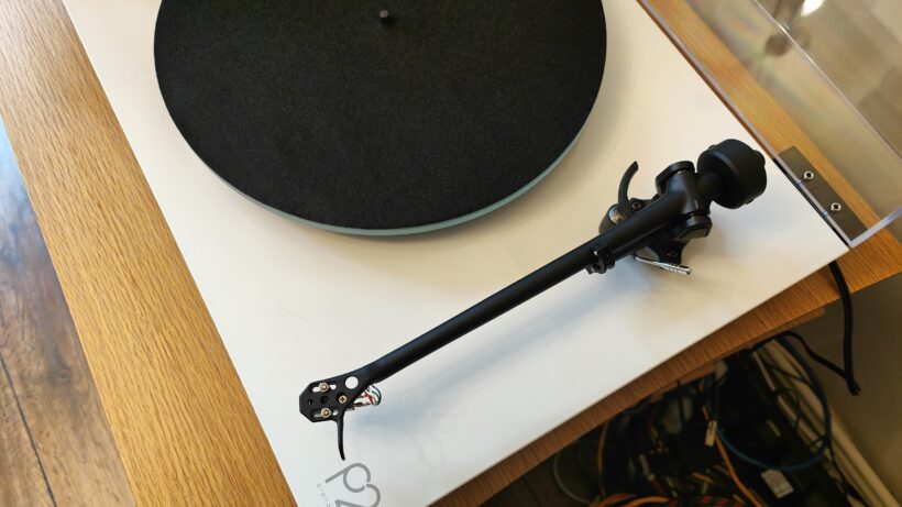 Конструкция проигрывателя Rega Planar 2