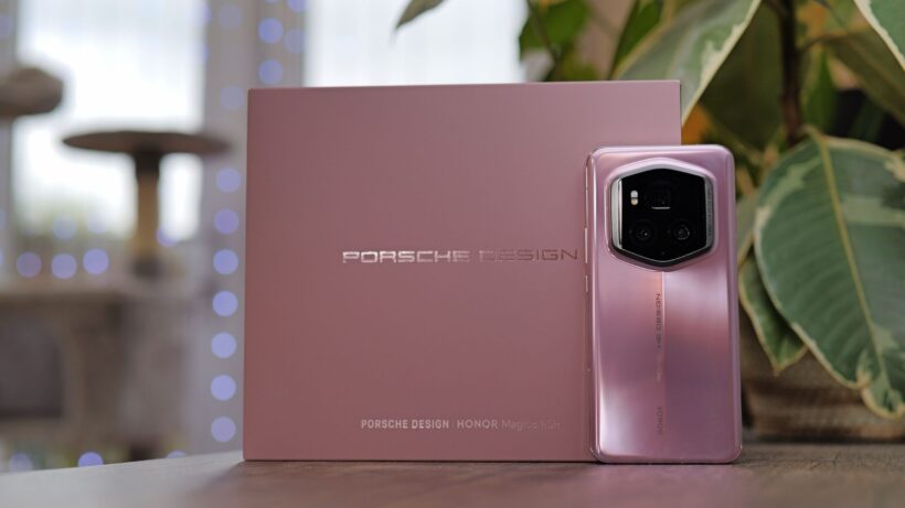 Honor Magic 6 RSR Porsche Design рядом с коробкой