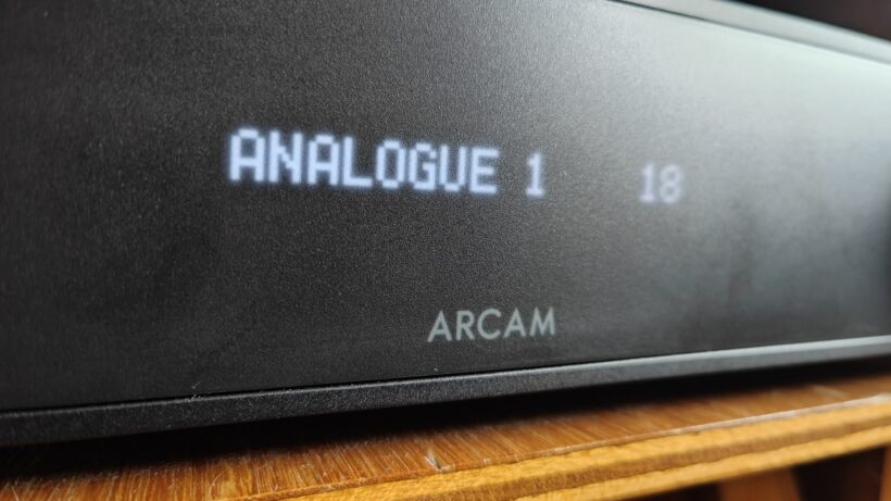 Отображение меню Arcam Radia A25