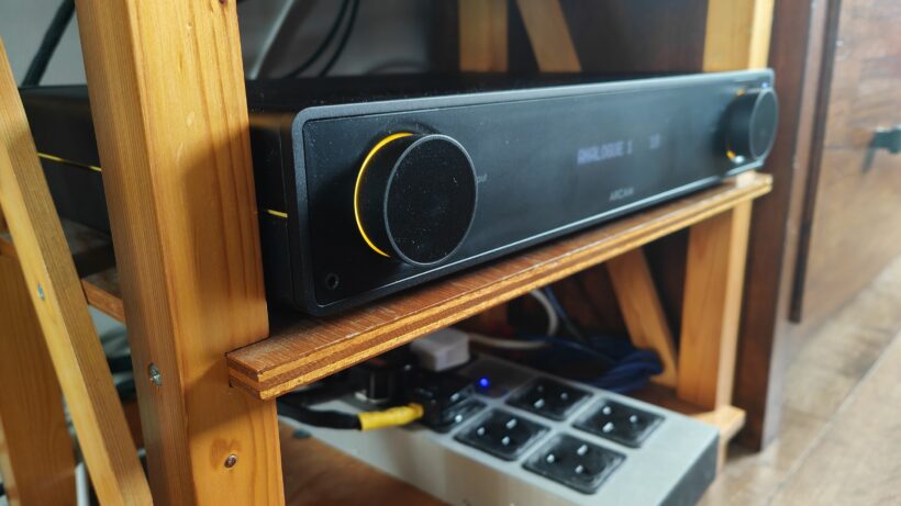 Arcam Radia A25: крупный план