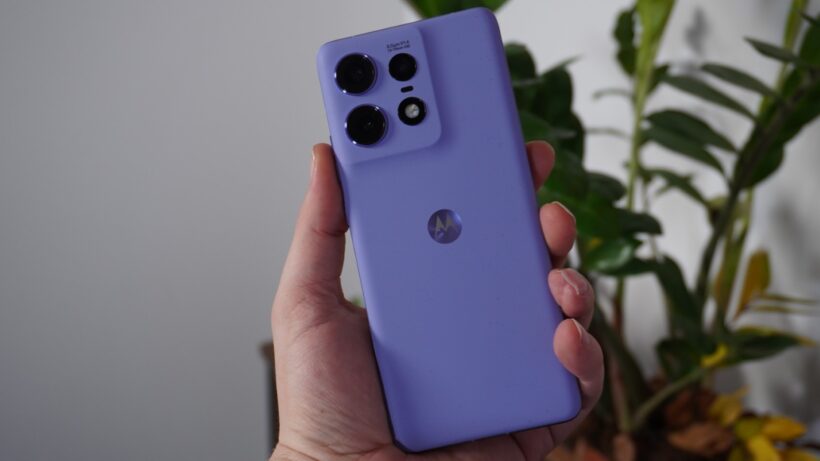 Motorola Edge 50 Pro в руках