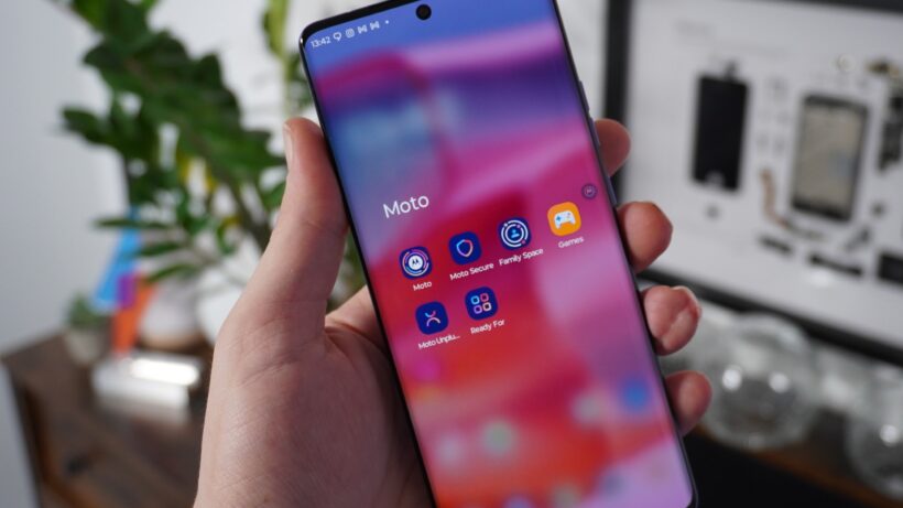Приложения Motorola на смартфоне Motorola Edge 50 Pro