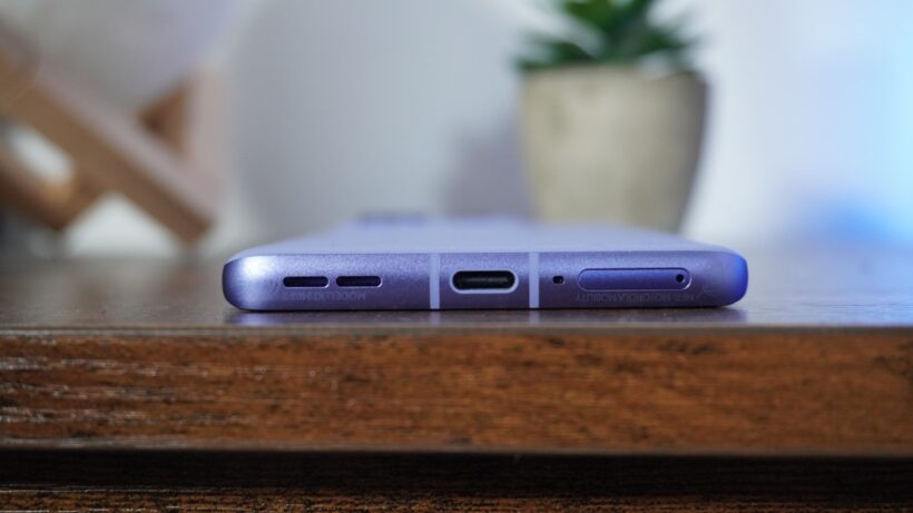 Порт зарядки USB-C в Motorola Edge 50 Pro